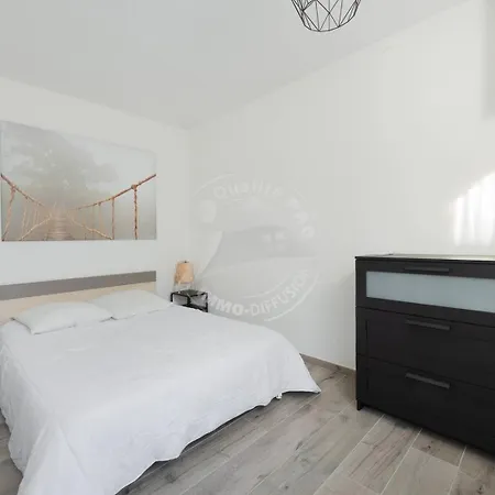 Apartment As15280 - P3 Face A La Avec Garage Prive A 2 Pas Du Centre *